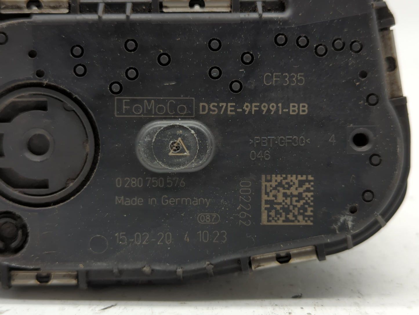 2014-2018 Ford Focus Throttle Body P/N:DS7E-9F991-BB Fits Fits 2014 2015 2016 2017 2018 2019 OEM Used Auto Parts - Oemusedau
