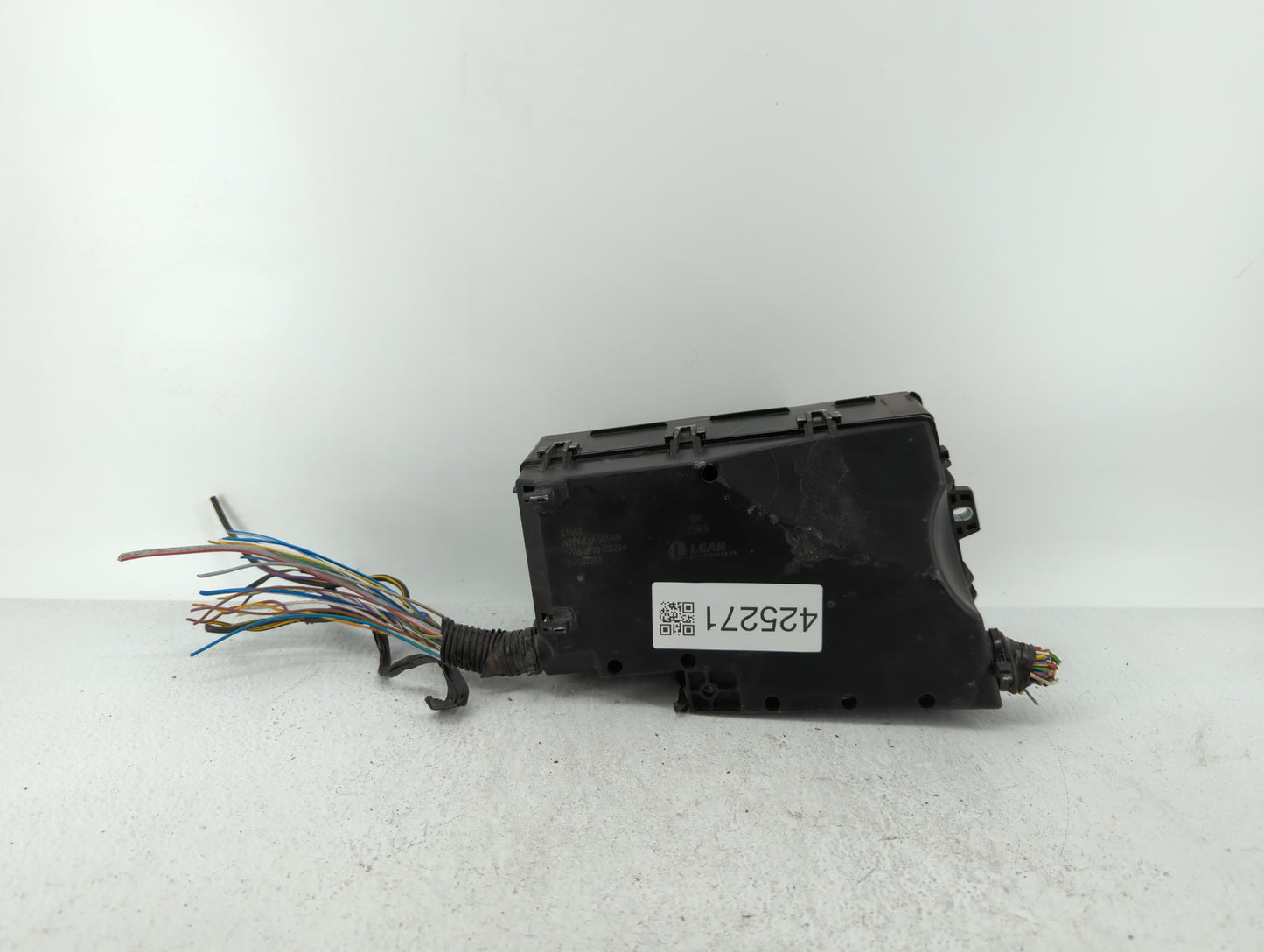 2015 Ford Focus Fusebox Fuse Box Panel Relay Module P/N:AV6T-14A067-AD AV6T-14A142-AB Fits OEM Used Auto Parts - Oemusedauto