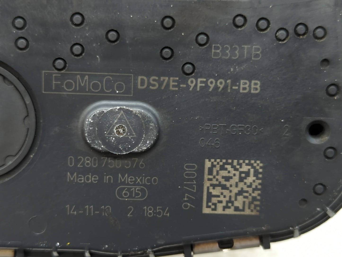 2014-2018 Ford Focus Throttle Body P/N:DS7E-9F991-BD DS7E-9F991-BB Fits Fits 2014 2015 2016 2017 2018 2019 2020 2021 2022 OE
