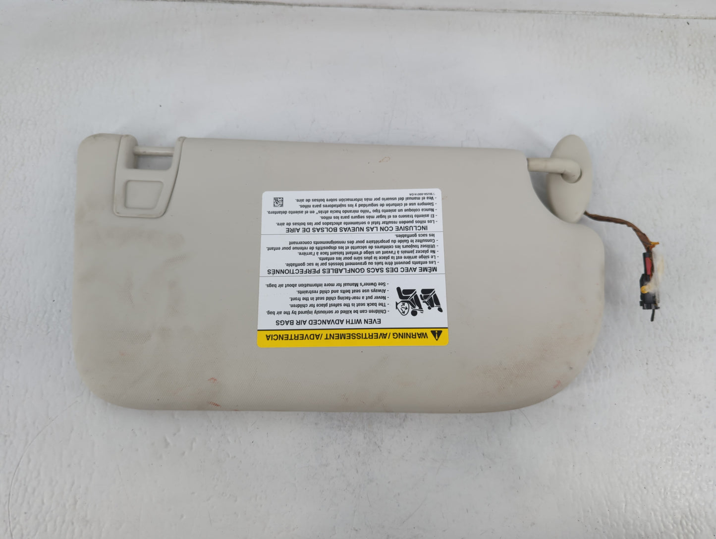 2013-2018 Ford Focus Sun Visor Shade Replacement Driver Left Mirror Fits Fits 2013 2014 2015 2016 2017 2018 OEM Used Auto Pa