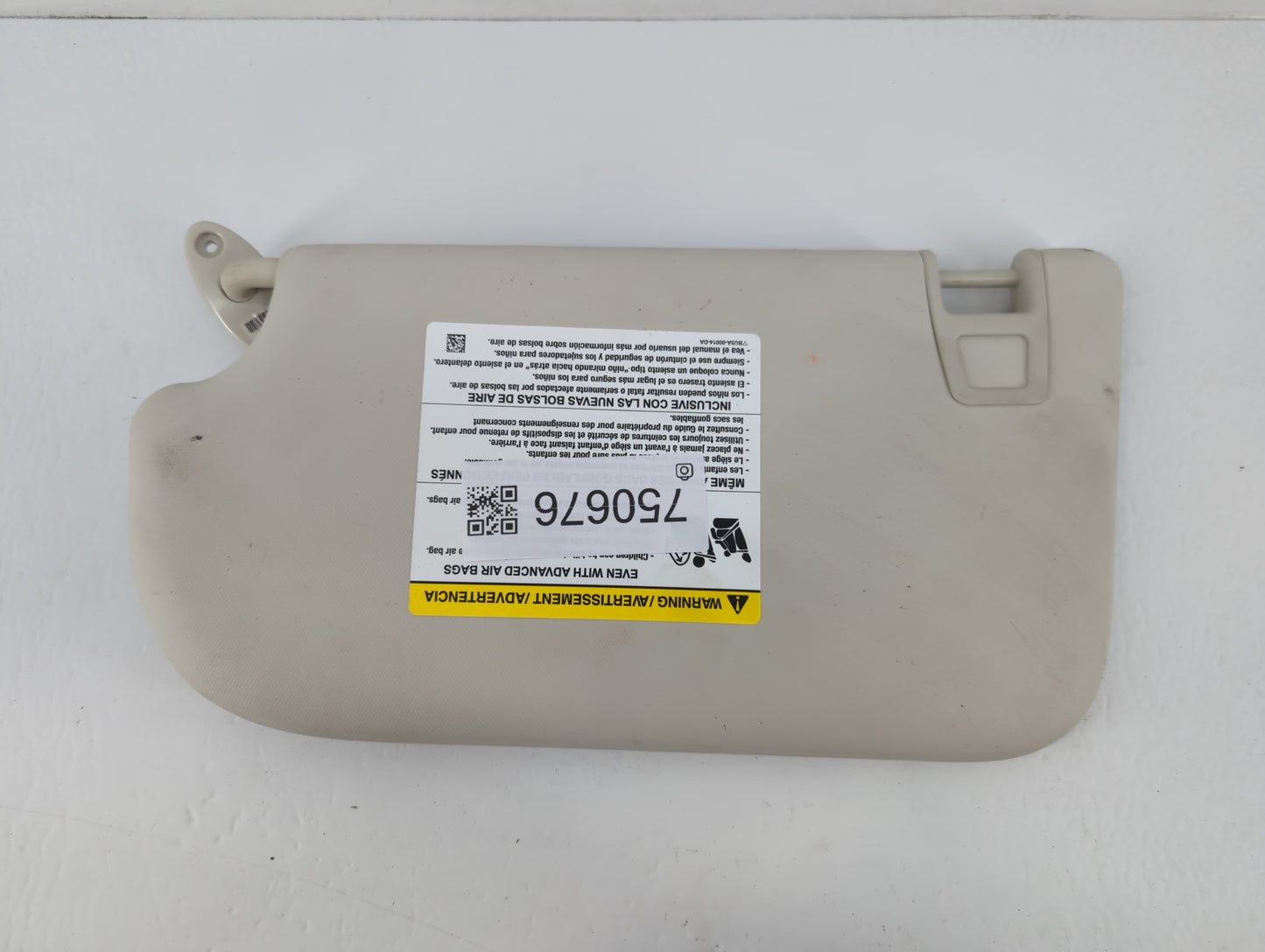 2013-2018 Ford Focus Sun Visor Shade Replacement Passenger Right Mirror Fits Fits 2013 2014 2015 2016 2017 2018 OEM Used Aut