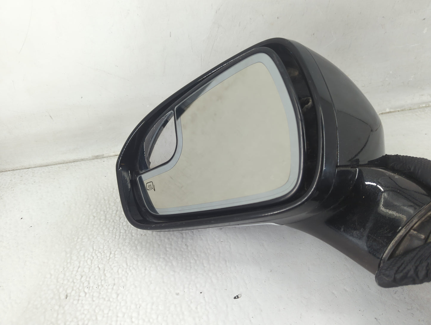 2015-2017 Ford Fusion Driver Side View Mirror - Left Door Mirror OEM Used - Oemusedautoparts1.com