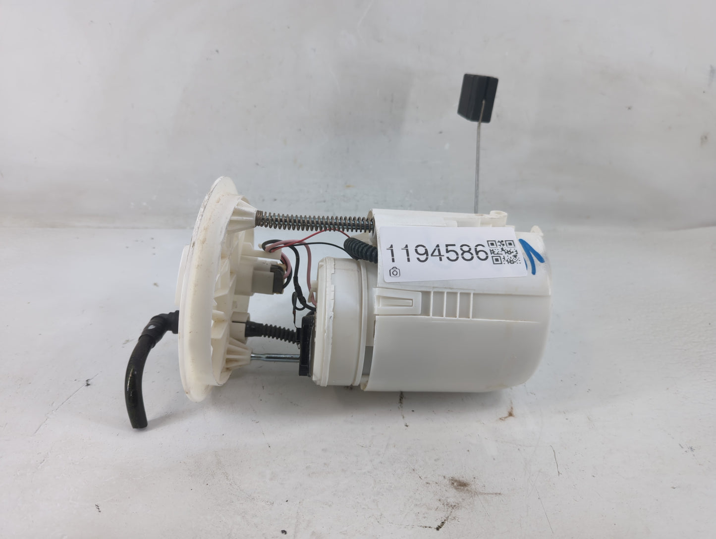 2013-2020 Ford Fusion Electrical Gas Fuel Pump Assembly - Oemusedautoparts1.com