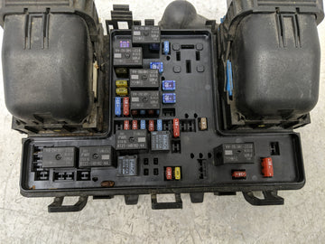 2015-2016 Ford Fusion Fusebox Fuse Box Panel Relay Module P/N:FG9T14A067BA Fits Fits 2015 2016 OEM Used Auto Parts