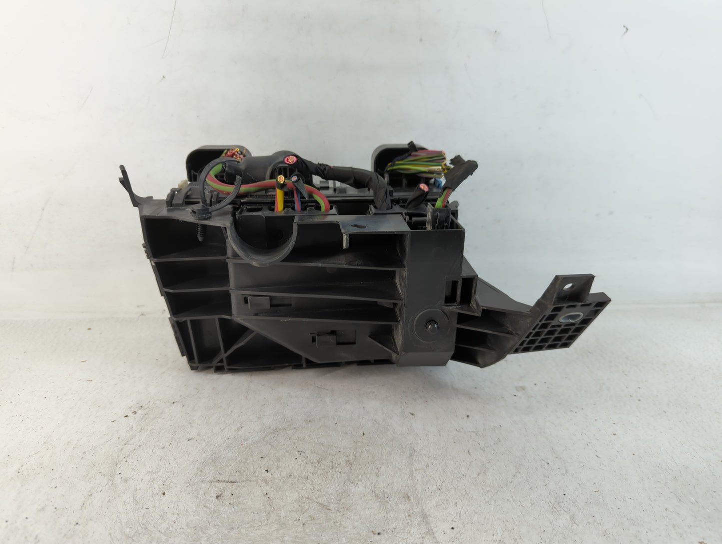 2015-2016 Ford Fusion Fusebox Fuse Box Panel Relay Module P/N:DG9T14A075AA Fits Fits 2015 2016 OEM Used Auto Parts - Oemused