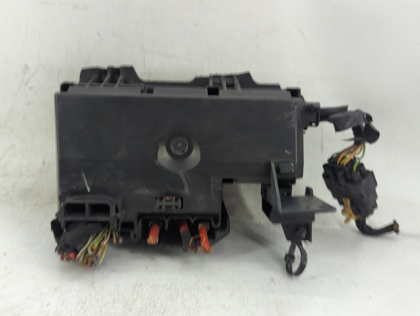 2015 Ford Mustang Fusebox Fuse Box Panel Relay Module P/N:GU5-14B192-GA Fits OEM Used Auto Parts - Oemusedautoparts1.com