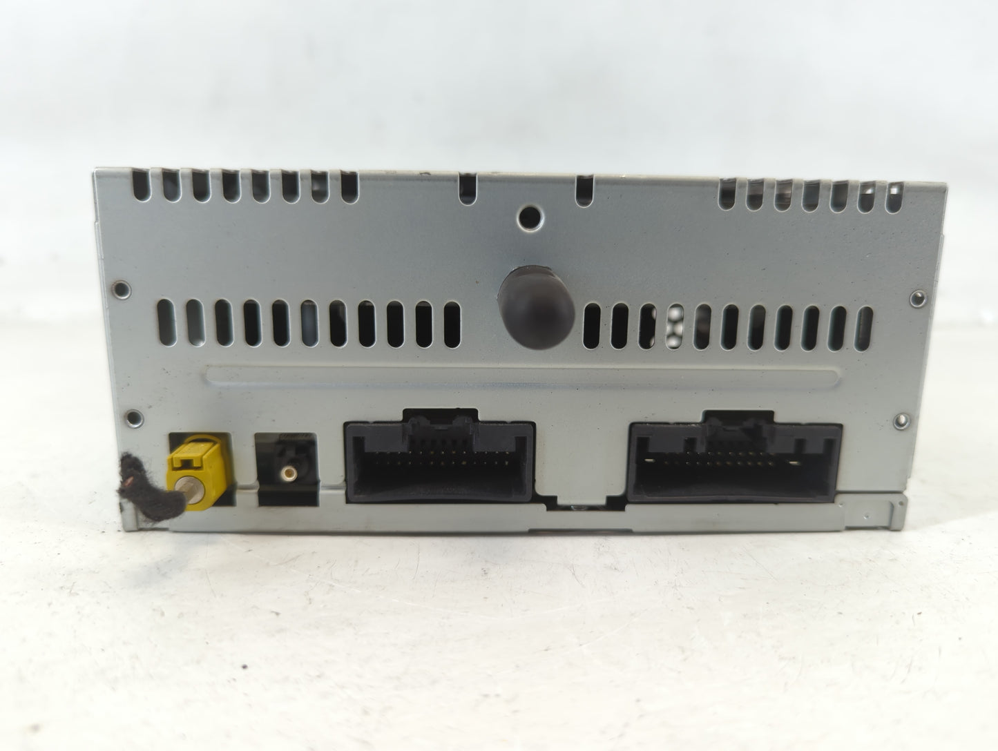 2015-2015 Ford Mustang Am Fm Cd Player Radio Receiver - Oemusedautoparts1.com