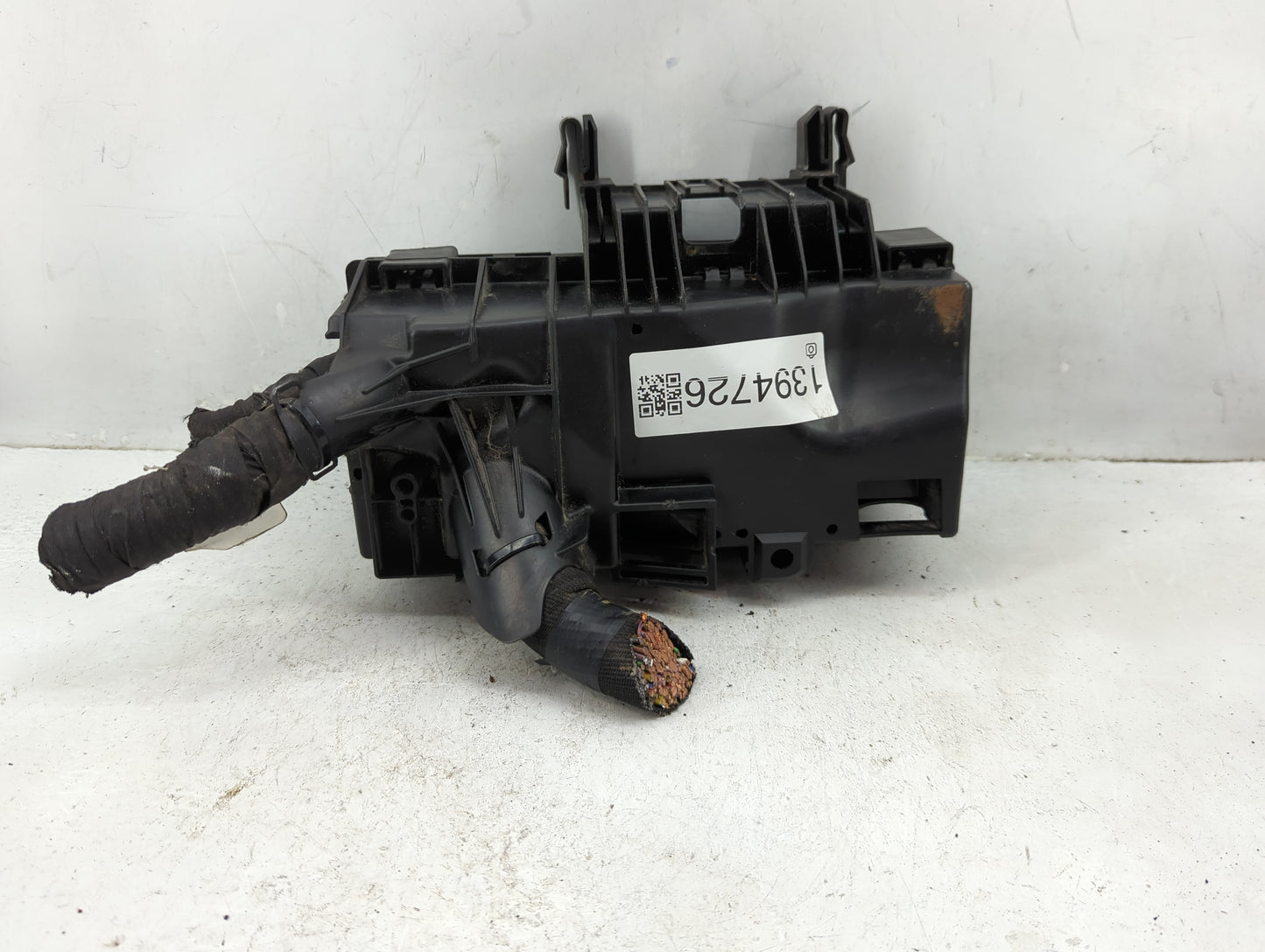 2013-2016 Ford Taurus Fusebox Fuse Box Panel Relay Module P/N:DG1T-14A003-BA Fits Fits 2013 2014 2015 2016 OEM Used Auto Par