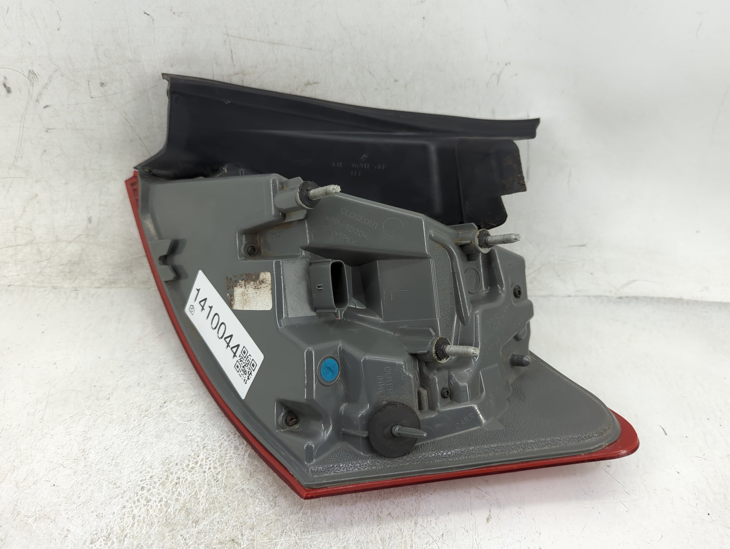 2013-2019 Ford Taurus Tail Light Assembly Passenger Right OEM P/N:44ZH-2126 DG13-13405-A Fits OEM Used Auto Parts - Oemuseda