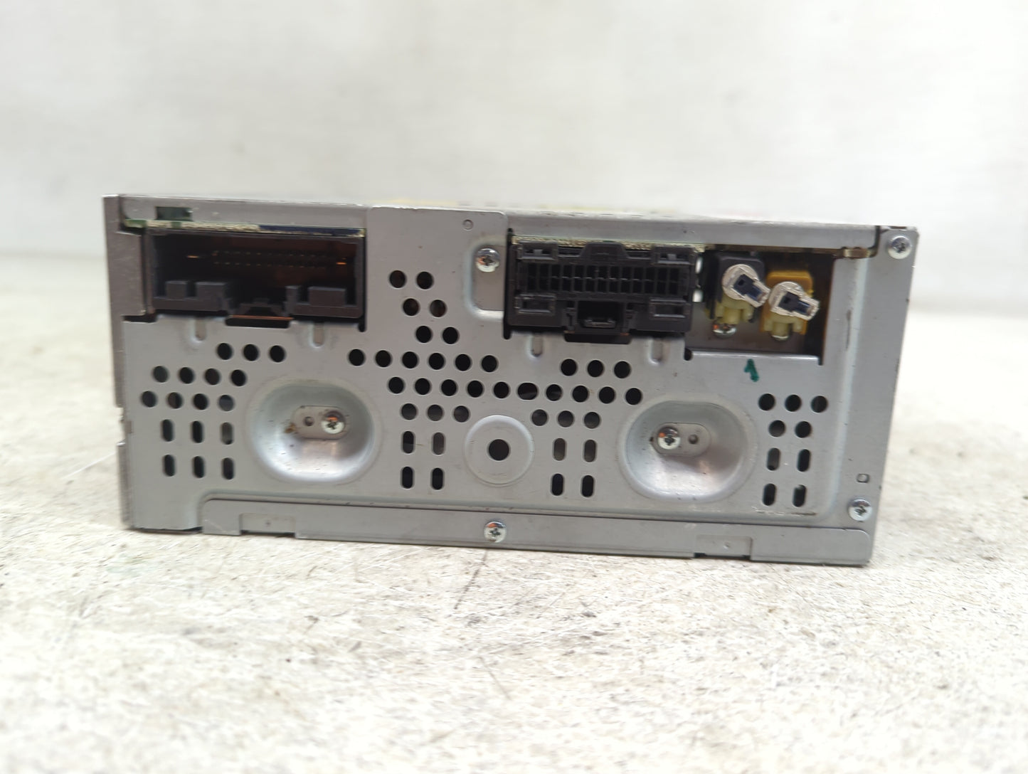 2013-2015 Ford Taurus Radio AM FM Cd Player Receiver Replacement P/N:DG1T-19C107-CG Fits Fits 2013 2014 2015 OEM Used Auto P