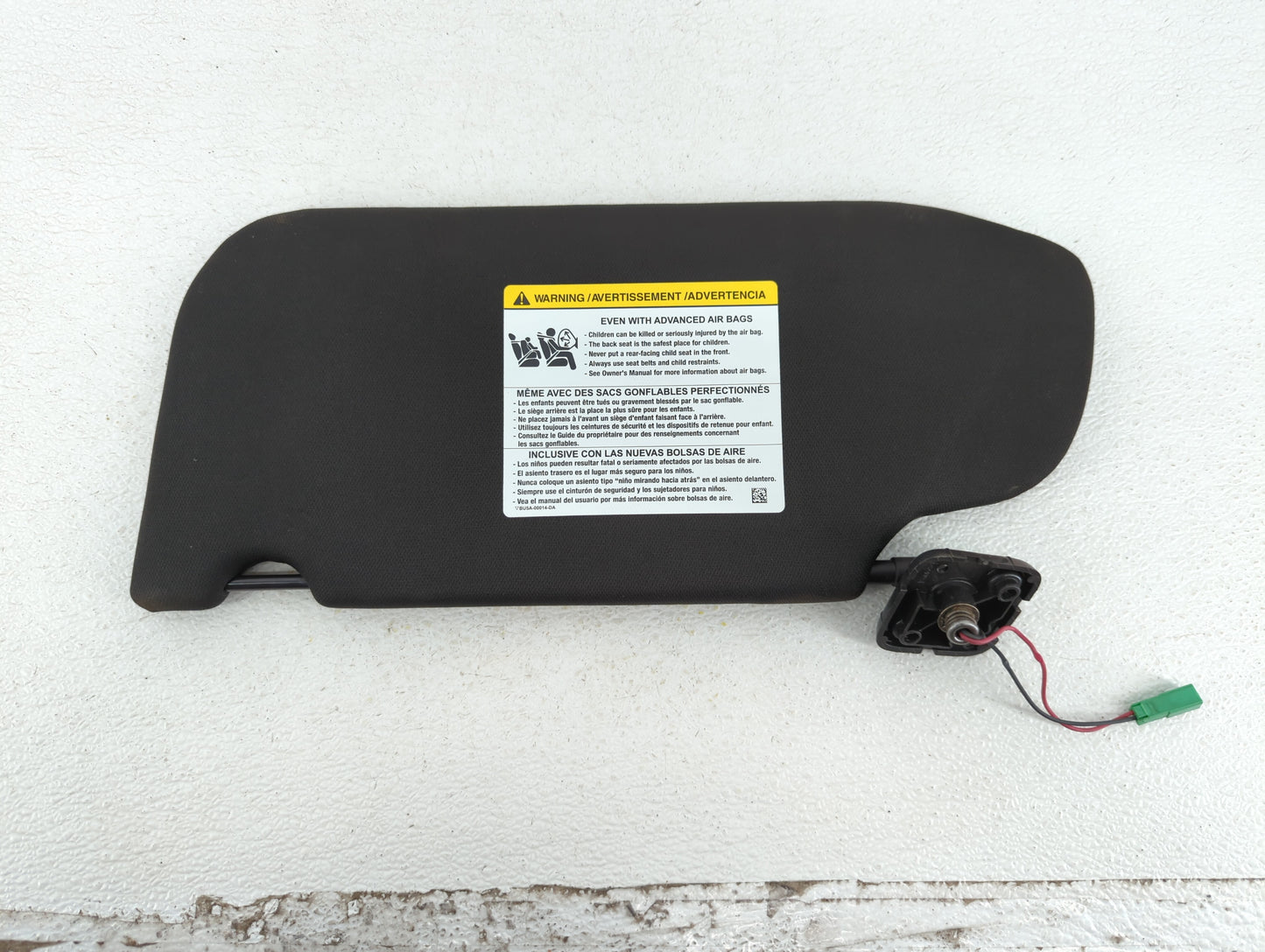 2013-2019 Ford Taurus Sun Visor Shade Replacement Passenger Right Mirror Fits OEM Used Auto Parts - Oemusedautoparts1.com