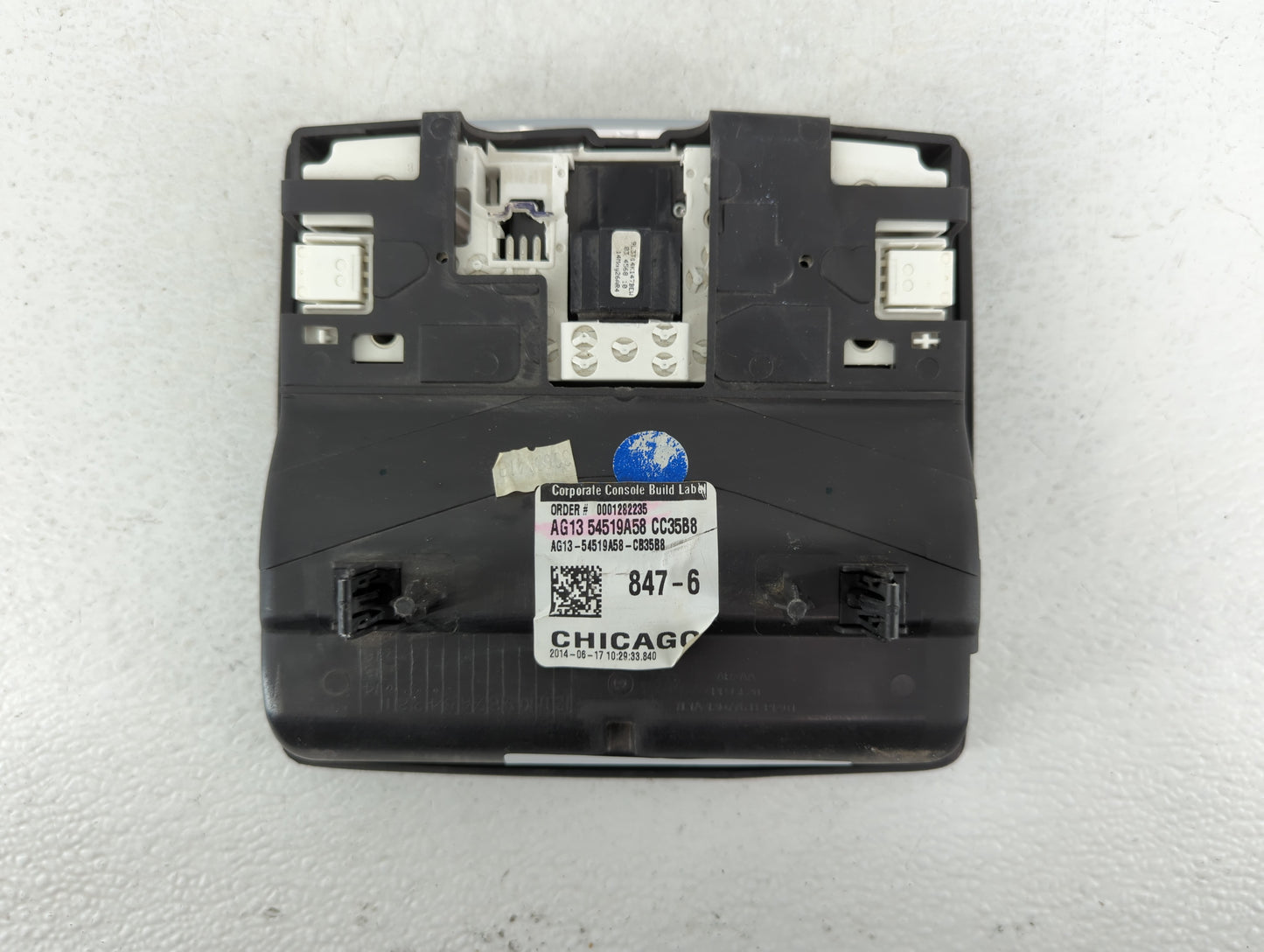 2015 Ford Taurus Overhead Roof Console - Oemusedautoparts1.com