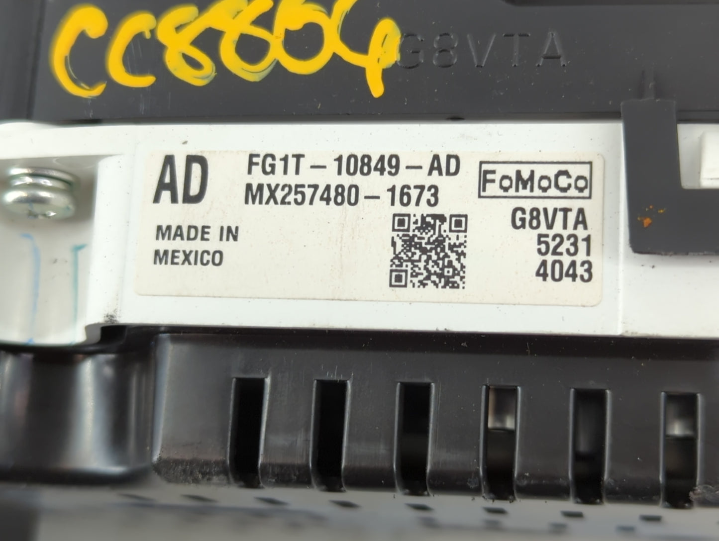 2015 Ford Taurus Instrument Cluster Speedometer Gauges P/N:FG1T-10849-AD Fits OEM Used Auto Parts - Oemusedautoparts1.com