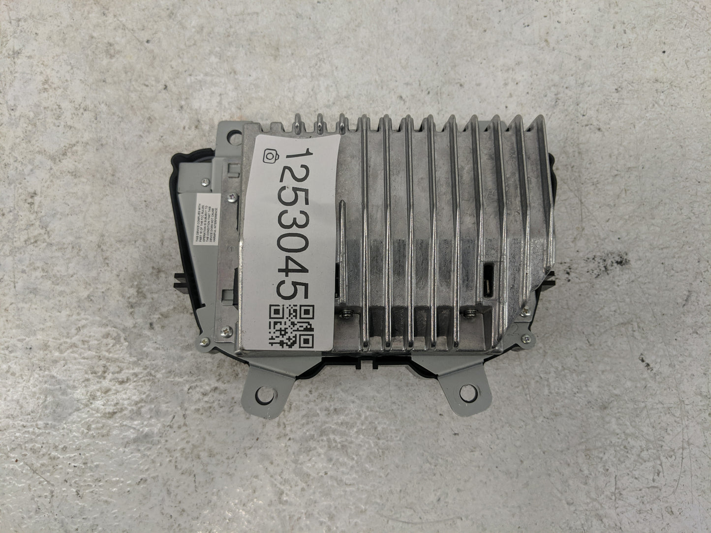2015-2015 Ford Transit-250 Radio Control Panel - Oemusedautoparts1.com