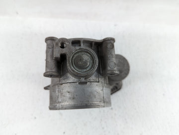 2015-2019 Ford Transit-350 Throttle Body P/N:AT4E-EH AT4E-EF, AT4E-9F991-EL Fits Fits 2011 2012 2013 2014 2015 2016 2017 2018 2019 OEM Used Auto Parts