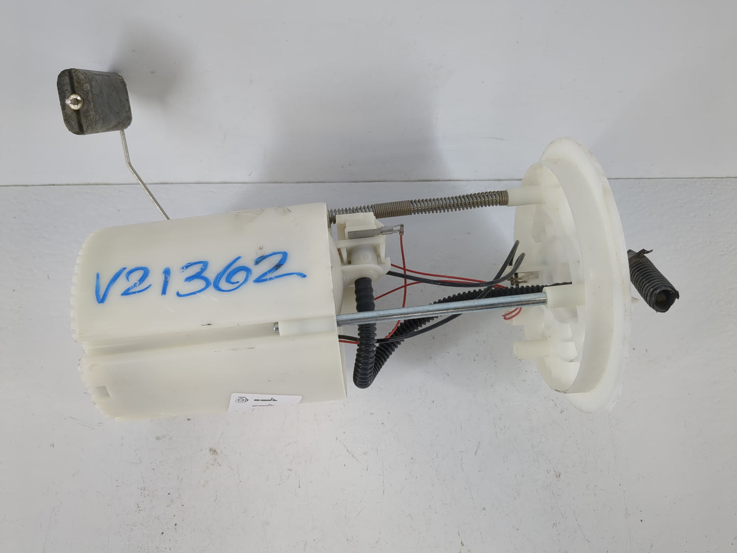 2014-2018 Ford Transit Connect Electrical Gas Fuel Pump Assembly - Oemusedautoparts1.com