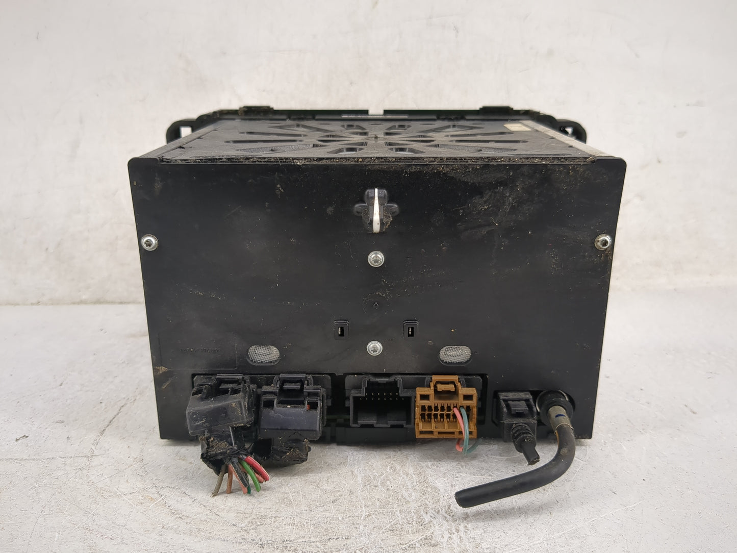 2015-2016 Gmc Acadia Radio AM FM Cd Player Receiver Replacement P/N:23278217 28467497, L2C0050TR, 3432A-0050TR Fits Fits 201