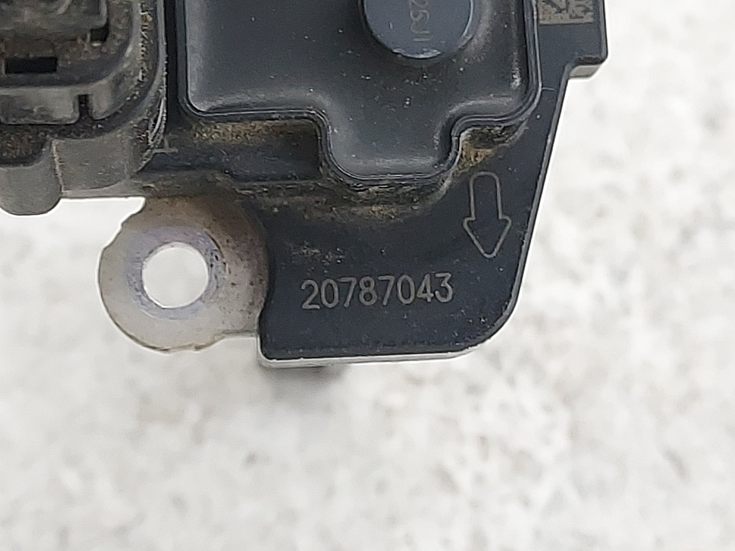 2014-2019 Gmc Sierra 1500 Mass Air Flow Meter Maf 1490021 - Oemusedautoparts1.com