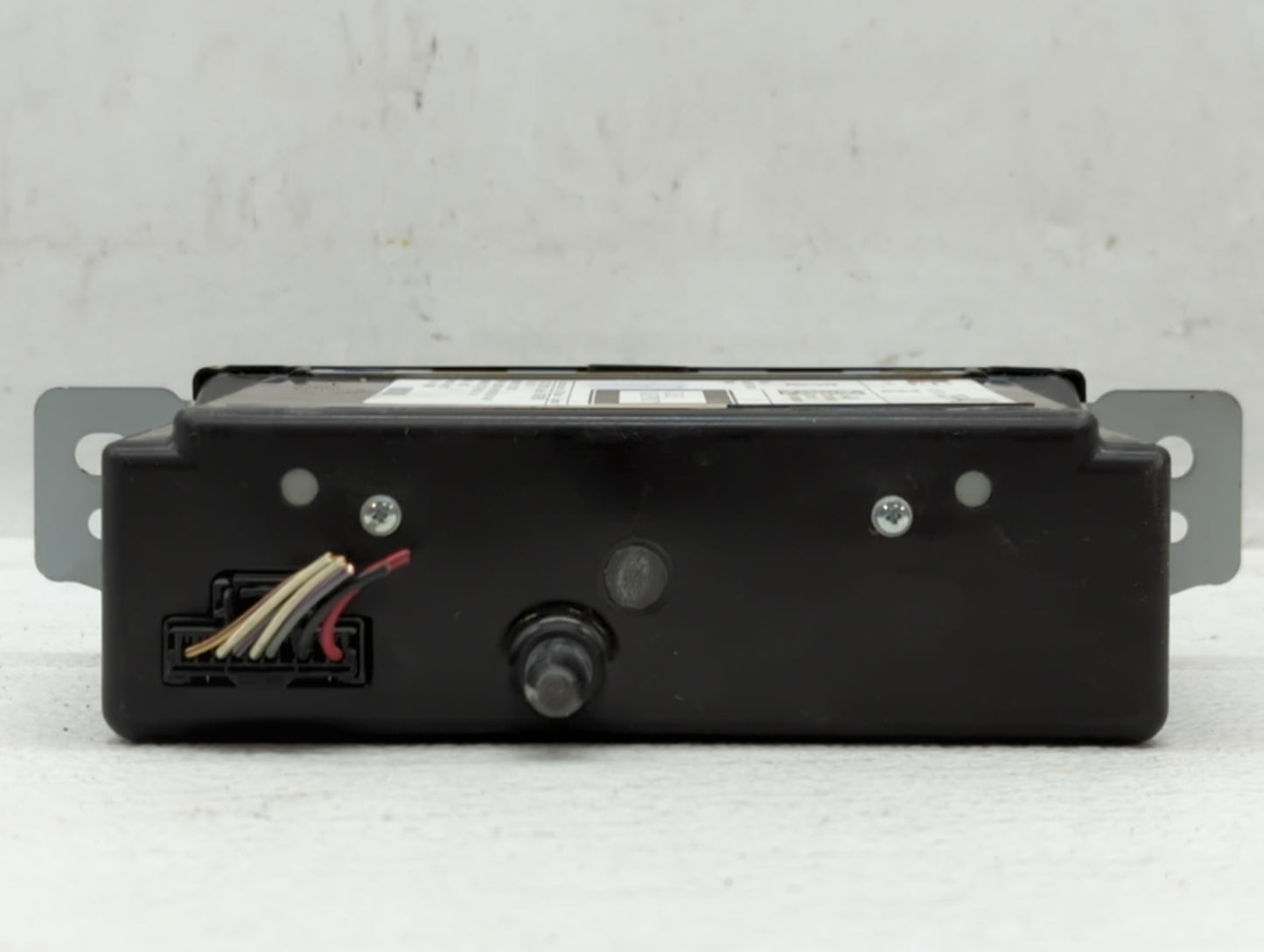 2015-2019 Gmc Sierra 1500 Radio AM FM Cd Player Receiver Replacement P/N:13594481 Fits Fits 2015 2016 2017 2018 2019 2020 OE