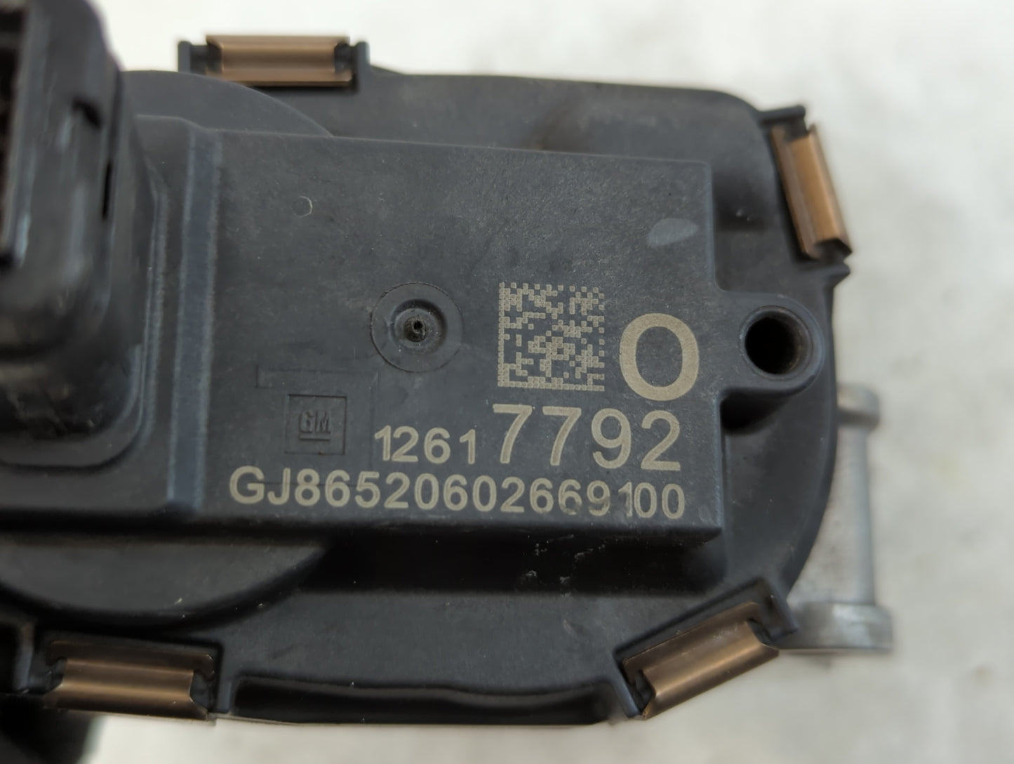 2014-2022 Gmc Sierra 1500 Throttle Body P/N:12617792 Fits Fits 2014 2015 2016 2017 2018 2019 2020 2021 2022 OEM Used Auto Pa
