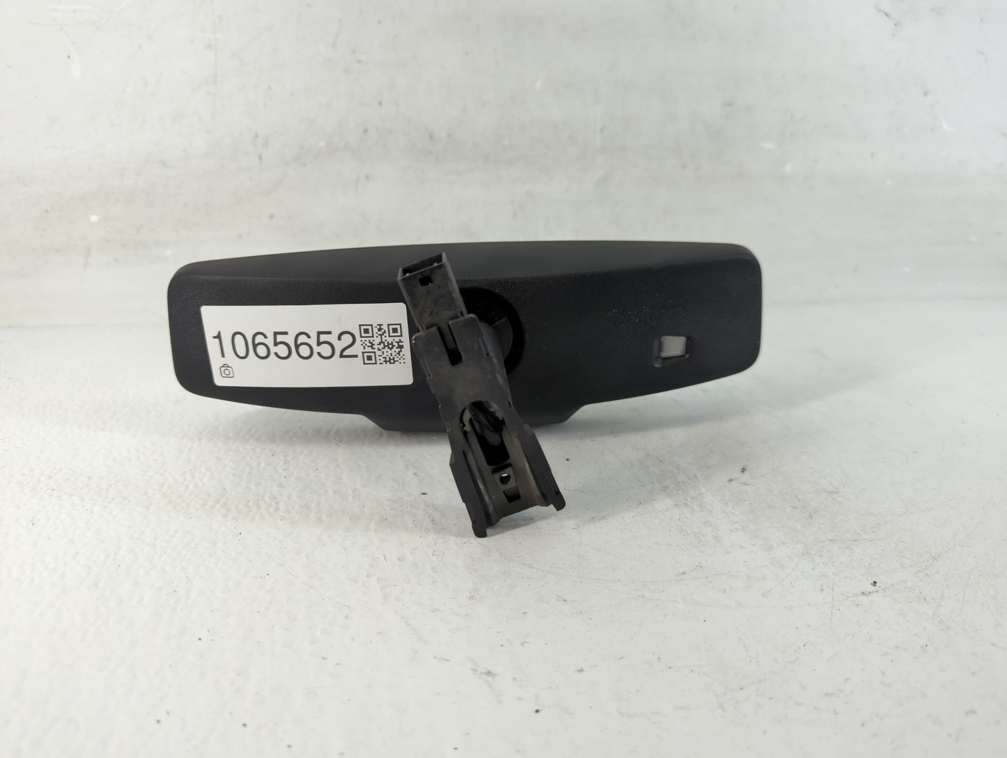2010-2017 Gmc Terrain Interior Rear View Mirror Replacement OEM P/N:13584893 Fits OEM Used Auto Parts - Oemusedautoparts1.co