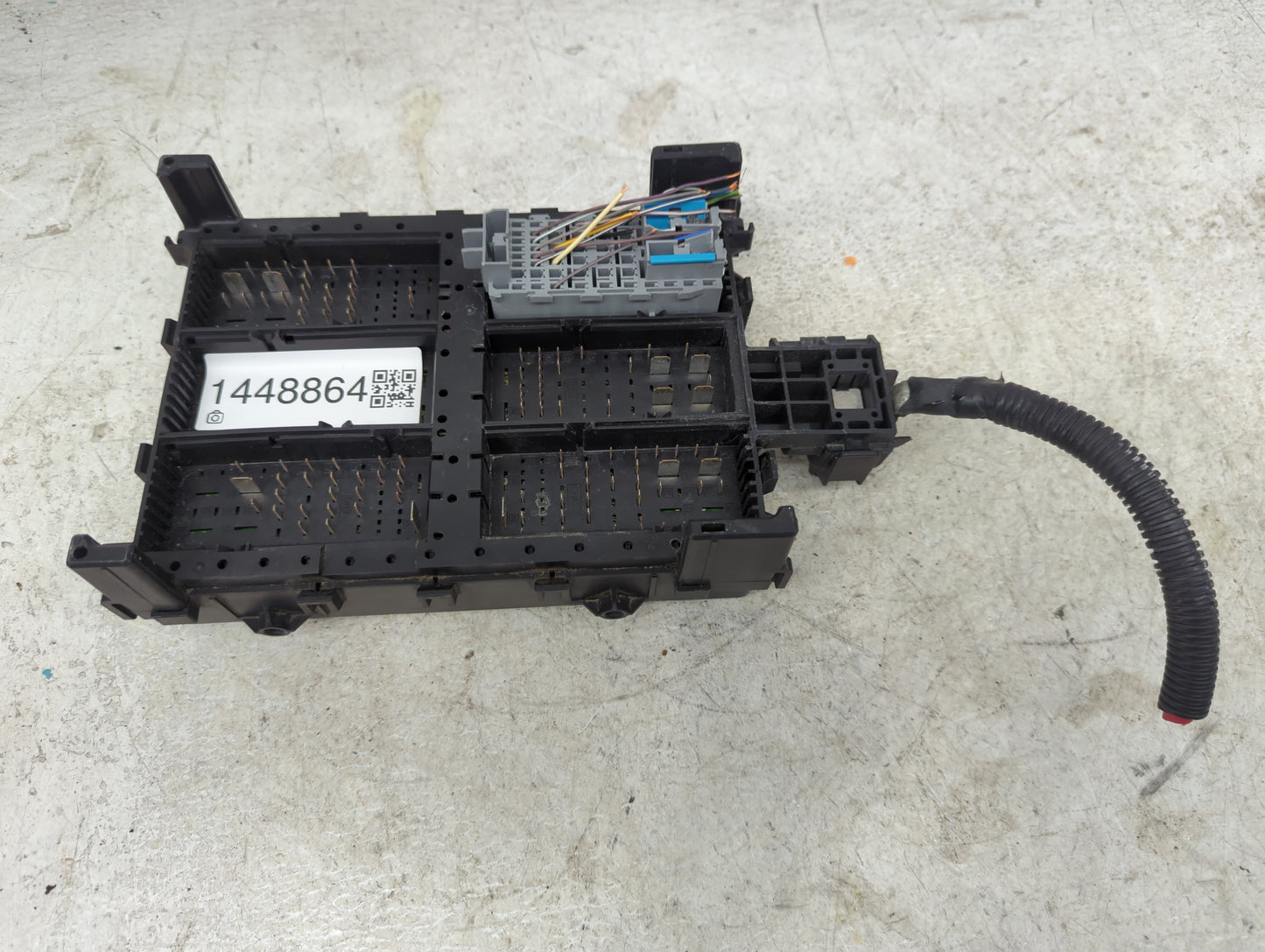 2015-2020 Gmc Yukon Fusebox Fuse Box Panel Relay Module P/N:23225905 Fits Fits 2015 2016 2017 2018 2019 2020 OEM Used Auto P