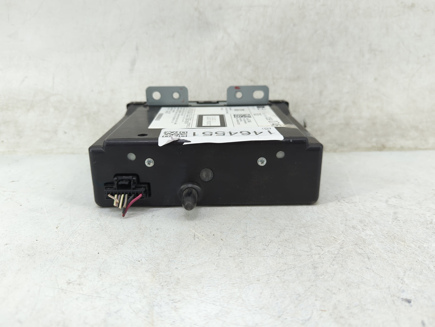 2015 Gmc Yukon Radio AM FM Cd Player Receiver Replacement P/N:13590746 Fits Fits 2013 2014 OEM Used Auto Parts - Oemusedauto