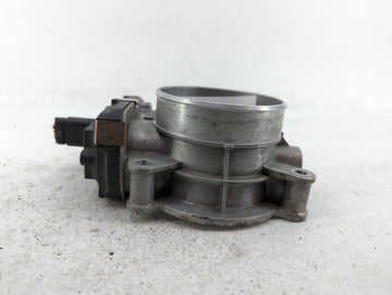 2015-2022 Gmc Yukon Throttle Body P/N:12617792 12678224 Fits Fits 2014 2015 2016 2017 2018 2019 2020 2021 2022 OEM Used Auto Parts