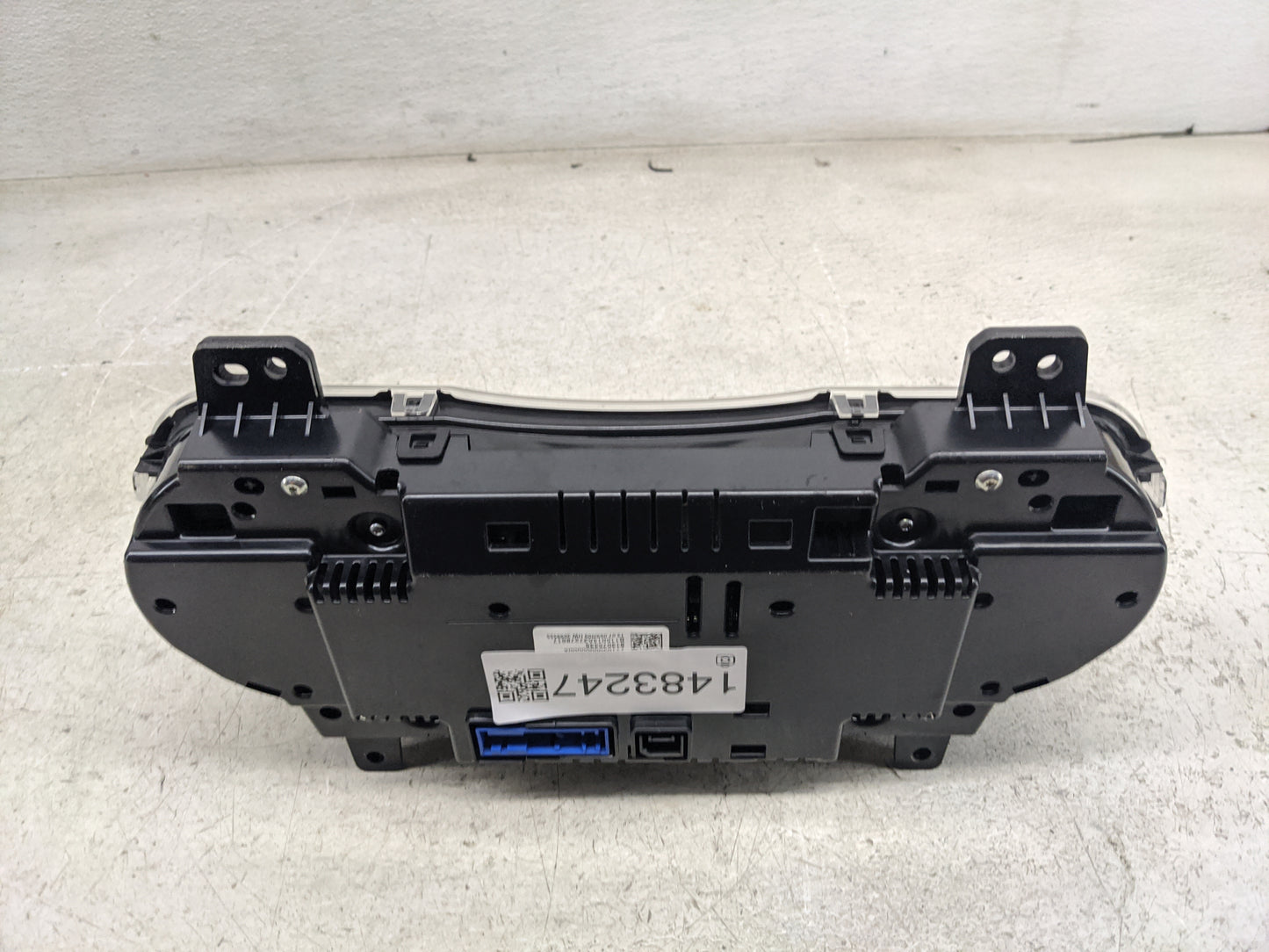 2015 Gmc Yukon Xl Instrument Cluster Speedometer Gauges P/N:81307543Q B11501A372786I7, 9110560000000X Miles: Fits Fits 2016