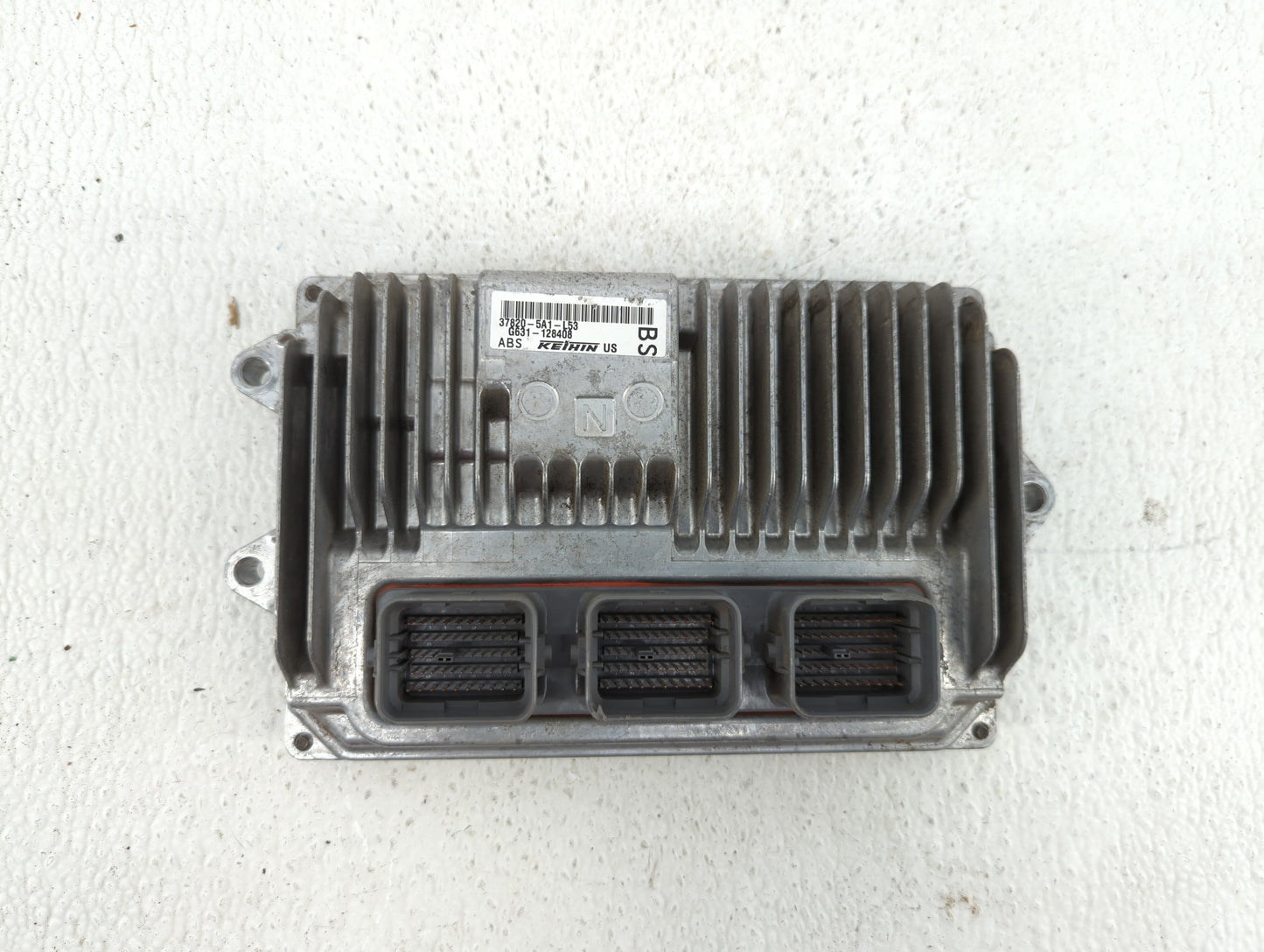 2015 Honda Accord PCM Engine Control Computer ECU ECM PCU OEM P/N:37820-5A1-L54 37820-5A1-L53 Fits OEM Used Auto Parts - Oem