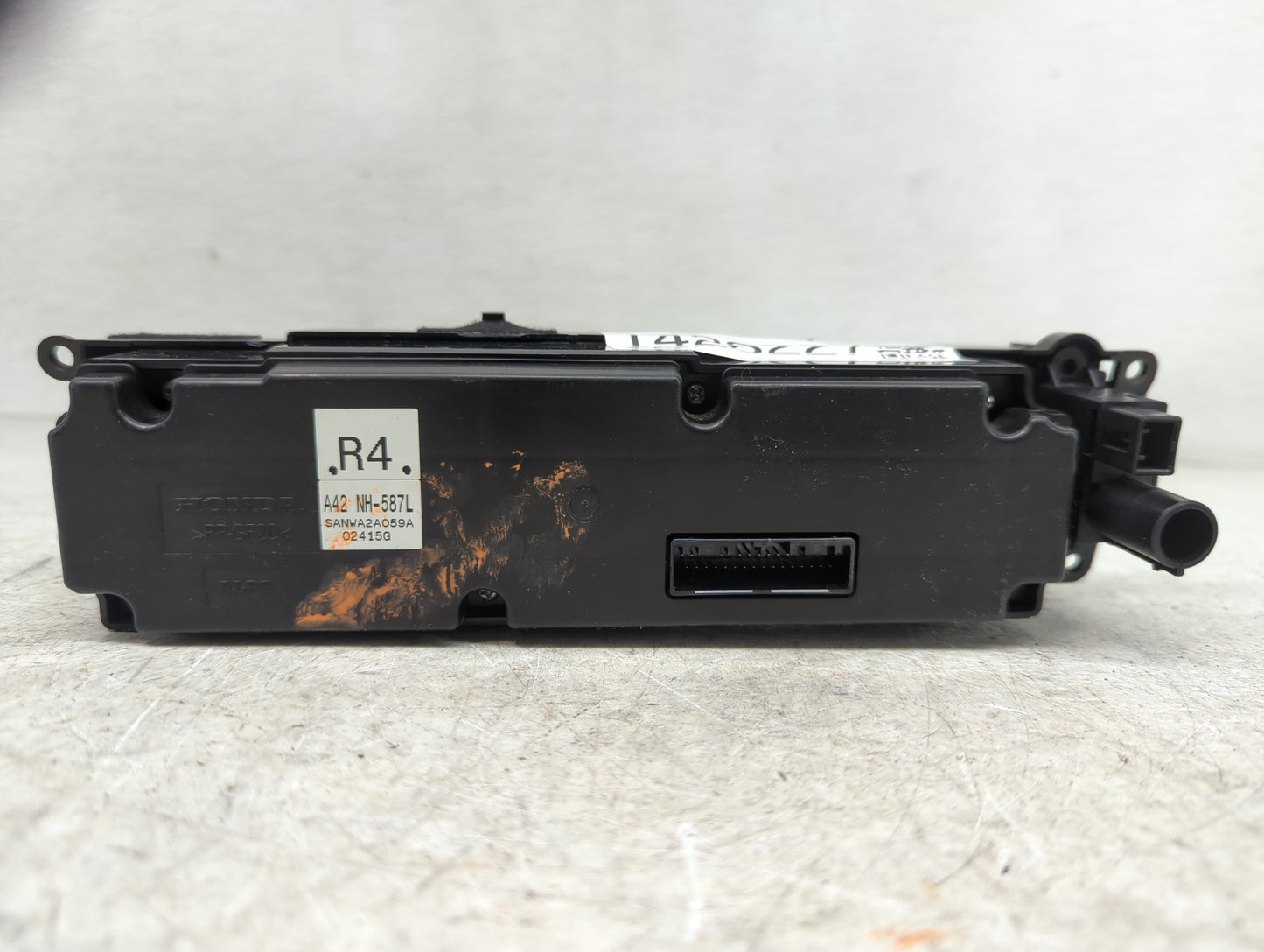 2013-2015 Honda Civic Climate Control Module Temperature AC/Heater Replacement P/N:A42 NH-587L SANWA2A059A Fits OEM Used Aut
