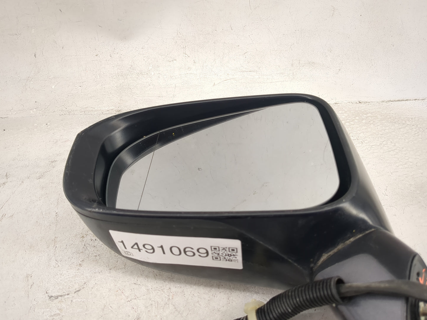 2014-2015 Honda Civic Driver Side View Mirror - Left Door Mirror OEM Used - Oemusedautoparts1.com