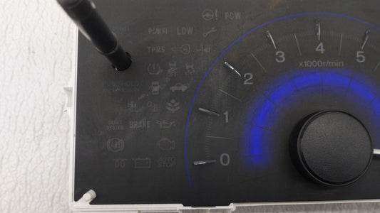 2014-2015 Honda Civic Instrument Cluster Speedometer Gauges P/N:78200-TR3-A011-M1 78200-TR3-A212-M1 Fits Fits 2014 2015 OEM Used Auto Parts