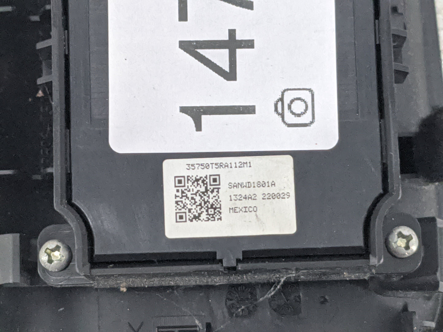 2015-2020 Honda Fit Master Power Window Switch Replacement Driver Side Left P/N:35750T5RA112M1 Fits OEM Used Auto Parts - Oe