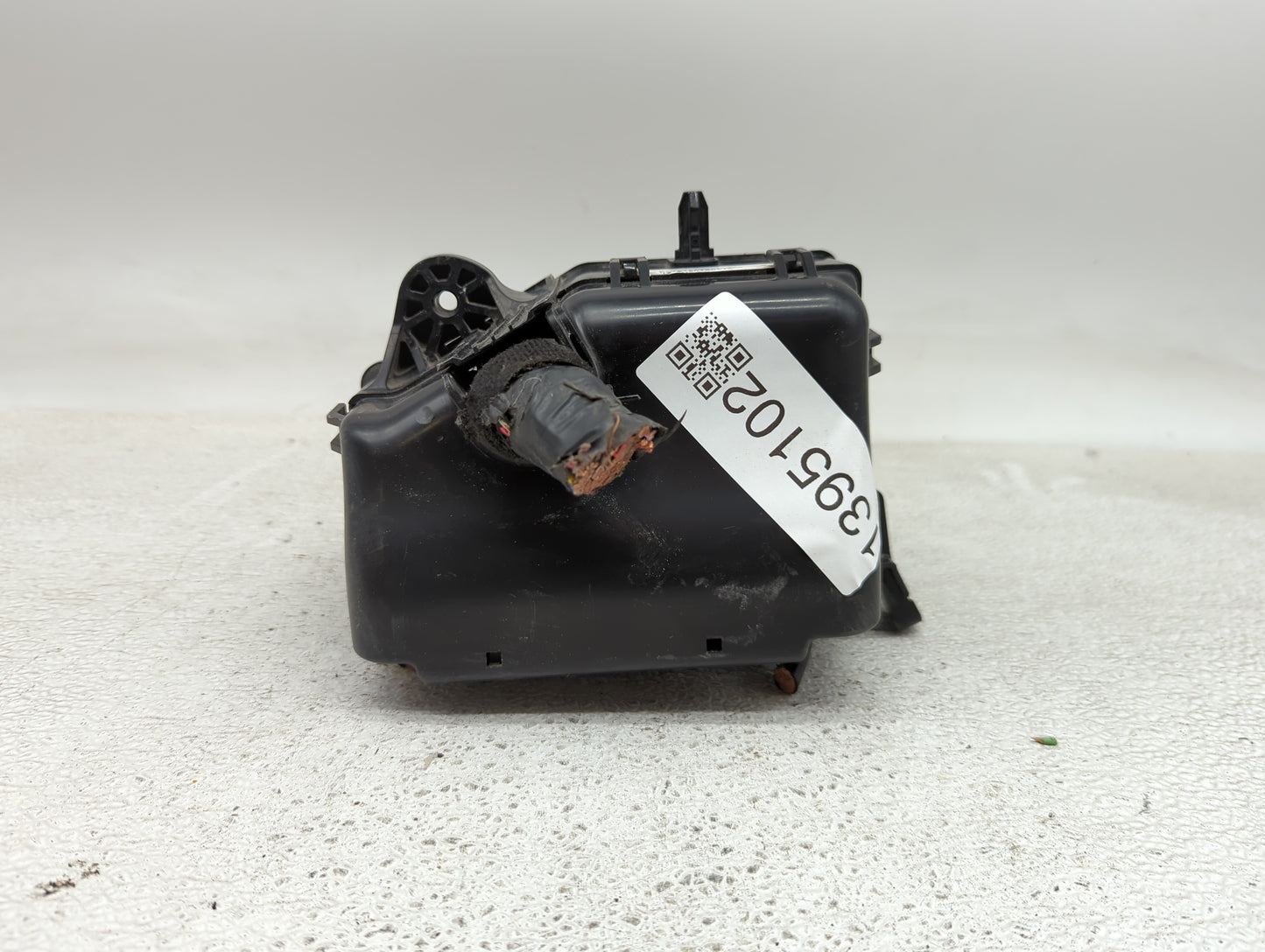 2015-2017 Hyundai Accent Fusebox Fuse Box Panel Relay Module P/N:91950-1R220 Fits Fits 2015 2016 2017 OEM Used Auto Parts -