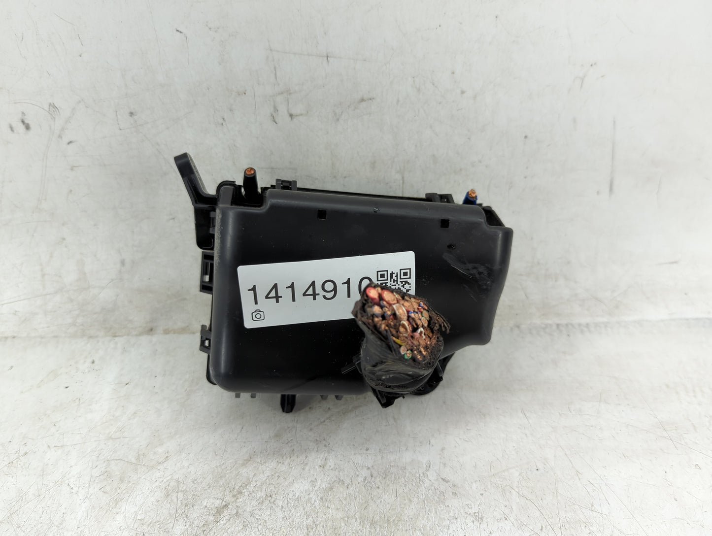 2015-2017 Hyundai Accent Fusebox Fuse Box Panel Relay Module P/N:91420-1R740 Fits Fits 2015 2016 2017 OEM Used Auto Parts -