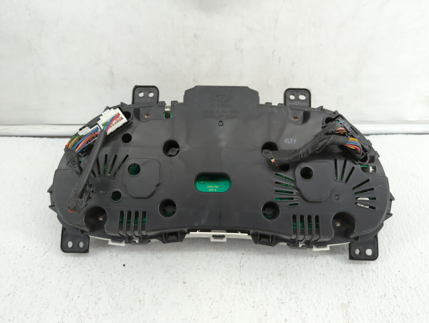 2015-2017 Hyundai Accent Instrument Cluster Speedometer Gauges P/N:94021-1R510 Fits Fits 2015 2016 2017 OEM Used Auto Parts