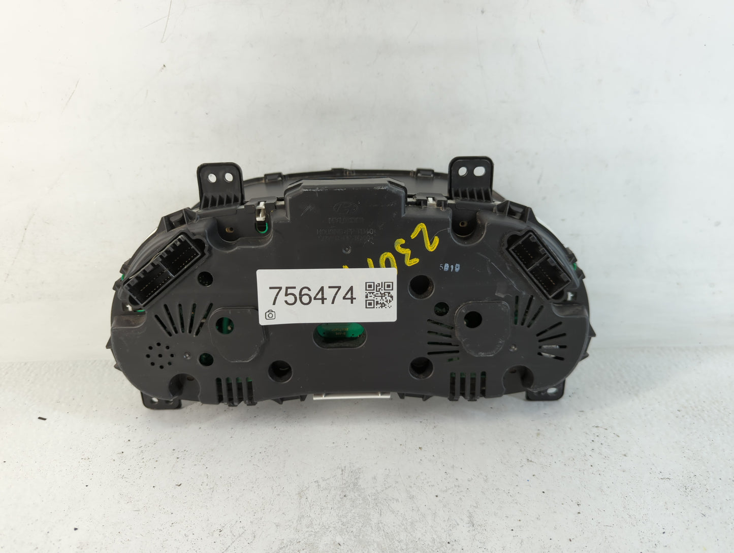2015-2017 Hyundai Accent Instrument Cluster Speedometer Gauges P/N:94021-1R500 Fits Fits 2015 2016 2017 OEM Used Auto Parts