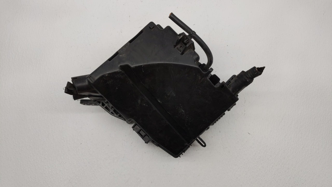 2015-2016 Hyundai Azera Fusebox Fuse Box Panel Relay Module Fits Fits 2015 2016 OEM Used Auto Parts - Oemusedautoparts1.com