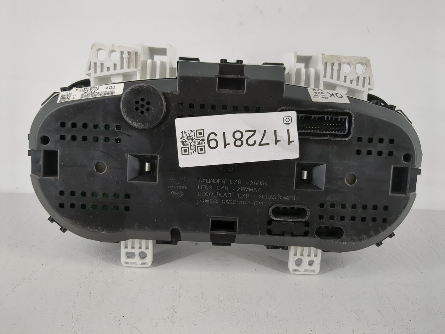 2014-2016 Hyundai Elantra Instrument Cluster Speedometer Gauges P/N:94004-3X240 Fits Fits 2014 2015 2016 OEM Used Auto Parts