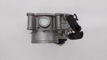 2011-2018 Hyundai Elantra Throttle Body P/N:35100-2E710 35100-2E000 Fits Fits 2011 2012 2013 2014 2015 2016 2017 2018 2019 OEM Used Auto Parts
