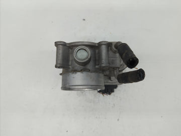 2011-2018 Hyundai Elantra Throttle Body P/N:35100-2E710 35100-2E000 Fits Fits 2011 2012 2013 2014 2015 2016 2017 2018 2019 OEM Used Auto Parts