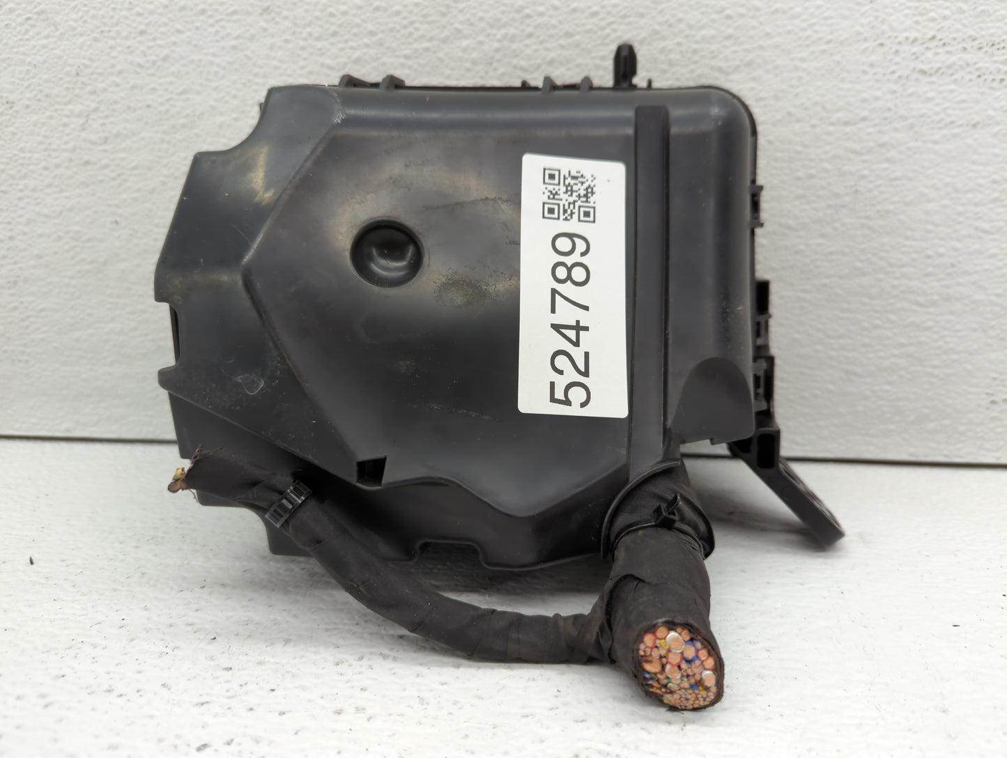 2014-2016 Hyundai Elantra Fusebox Fuse Box Panel Relay Module P/N:912013Y060 Fits Fits 2014 2015 2016 OEM Used Auto Parts -