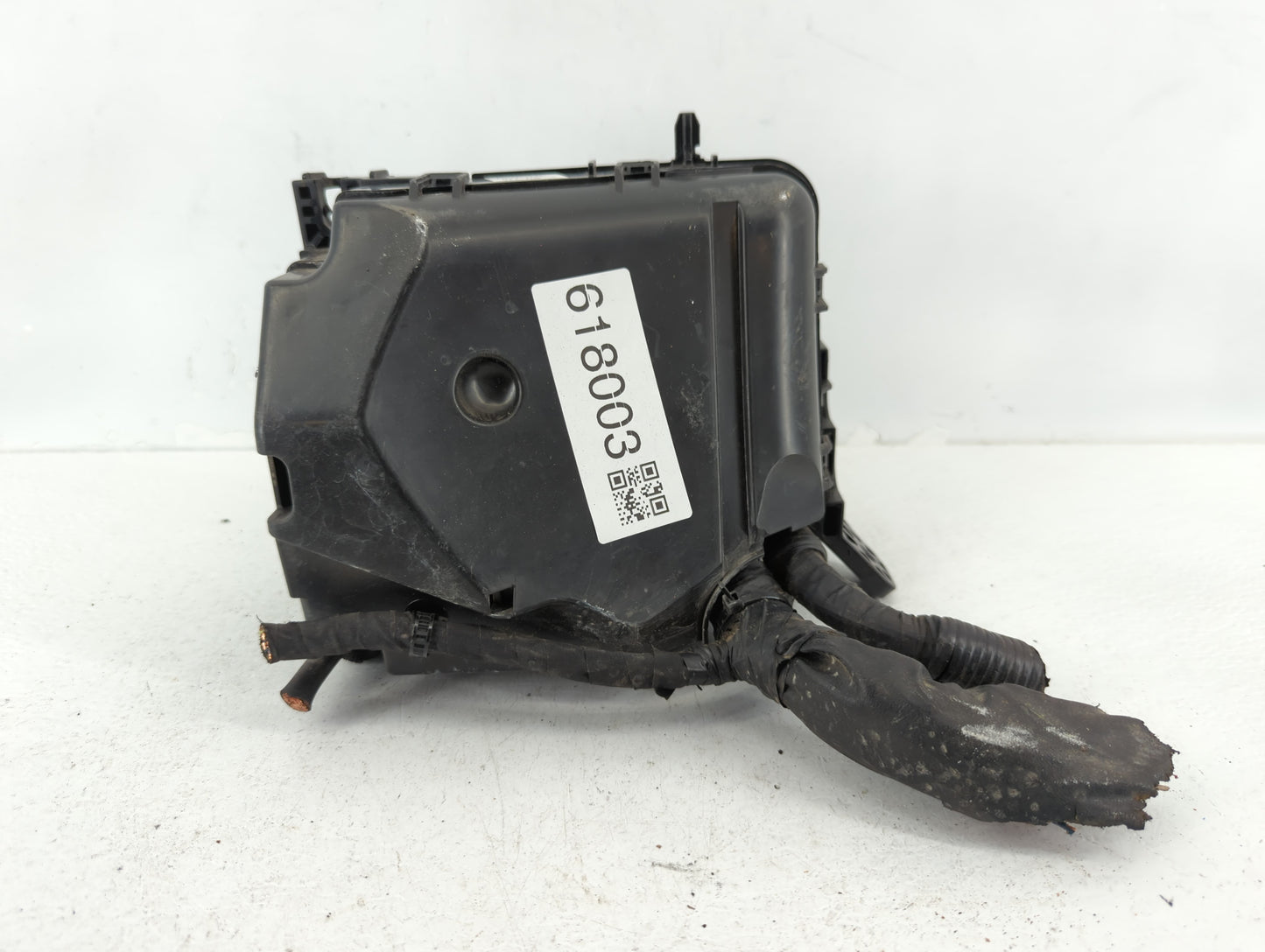 2014-2016 Hyundai Elantra Fusebox Fuse Box Panel Relay Module P/N:91265 3X080 Fits Fits 2014 2015 2016 OEM Used Auto Parts -