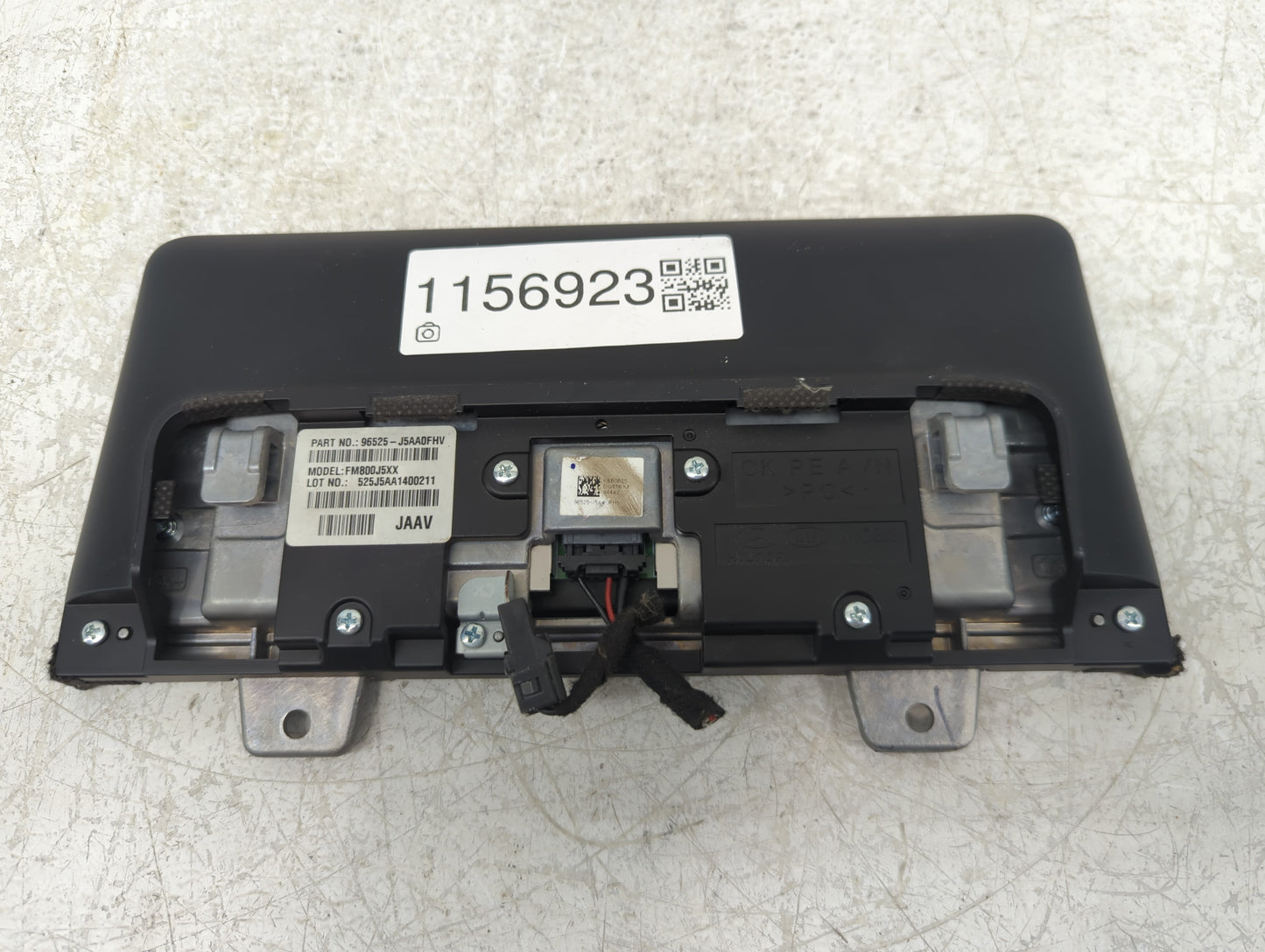 2015-2016 Hyundai Genesis Information Display Screen - Oemusedautoparts1.com