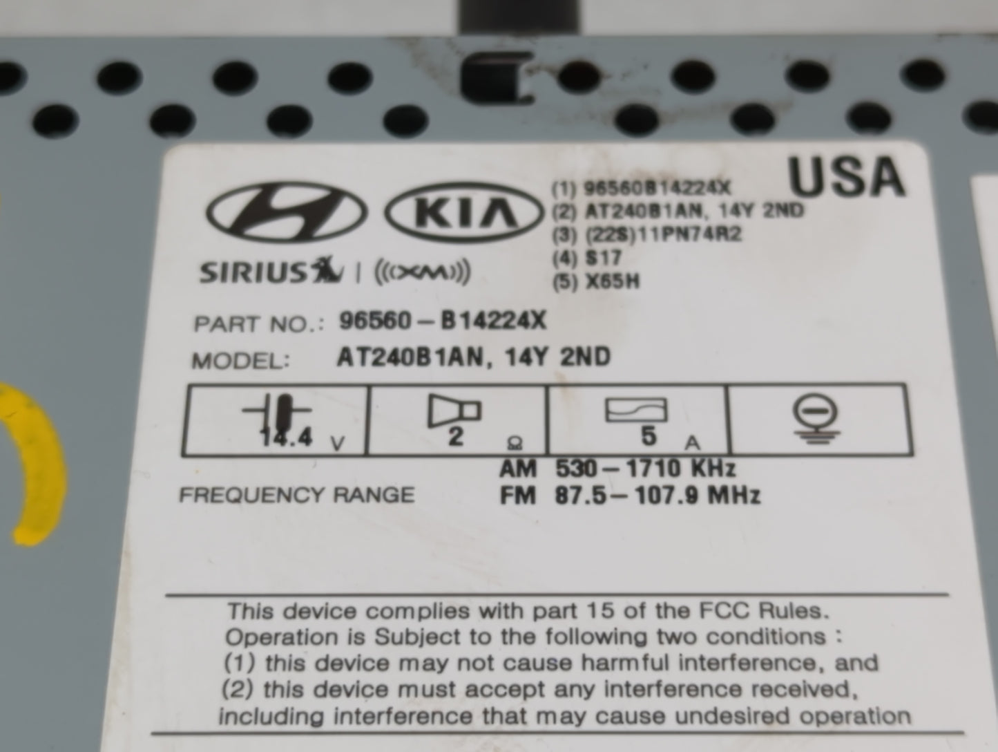 2015-2016 Hyundai Genesis Radio AM FM Cd Player Receiver Replacement P/N:96560-B14224X Fits Fits 2015 2016 OEM Used Auto Par