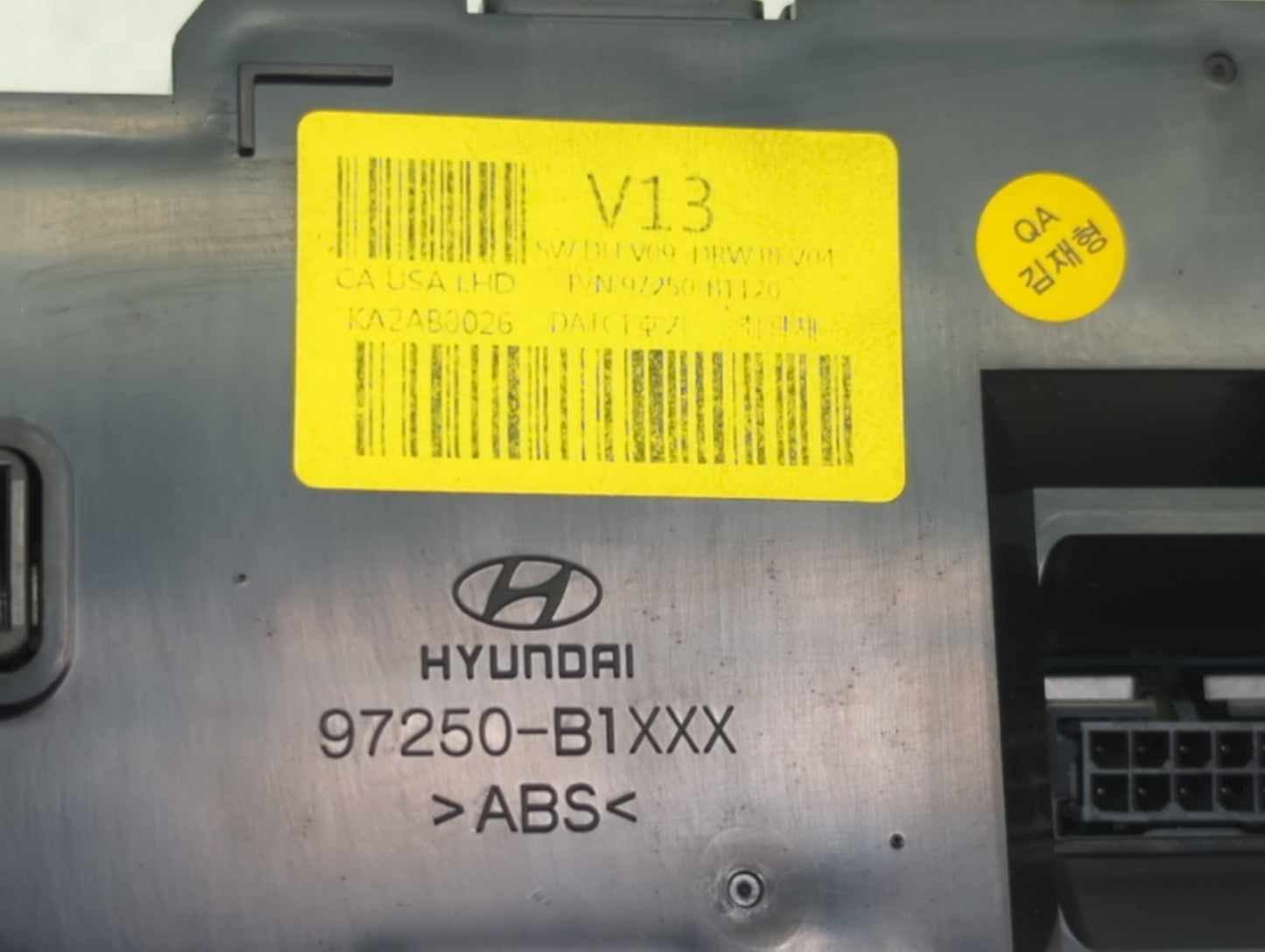 2015-2016 Hyundai Genesis Climate Control Module Temperature AC/Heater Replacement P/N:97250-B1XXX 97250-B1120 Fits OEM Used
