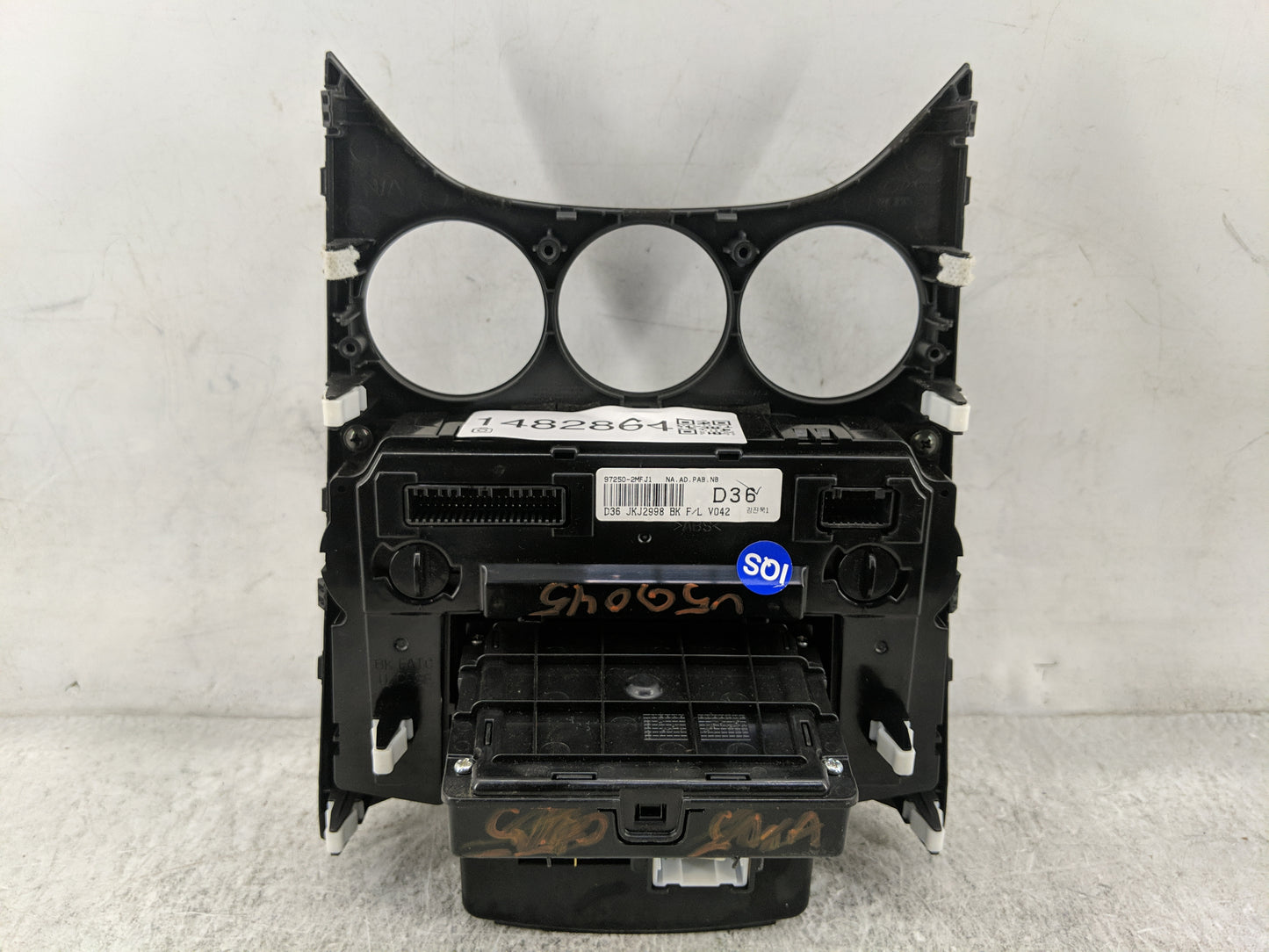 2013-2016 Hyundai Genesis Climate Control Module Temperature AC/Heater Replacement P/N:97250-2MFJ1 Fits Fits 2013 2014 2015