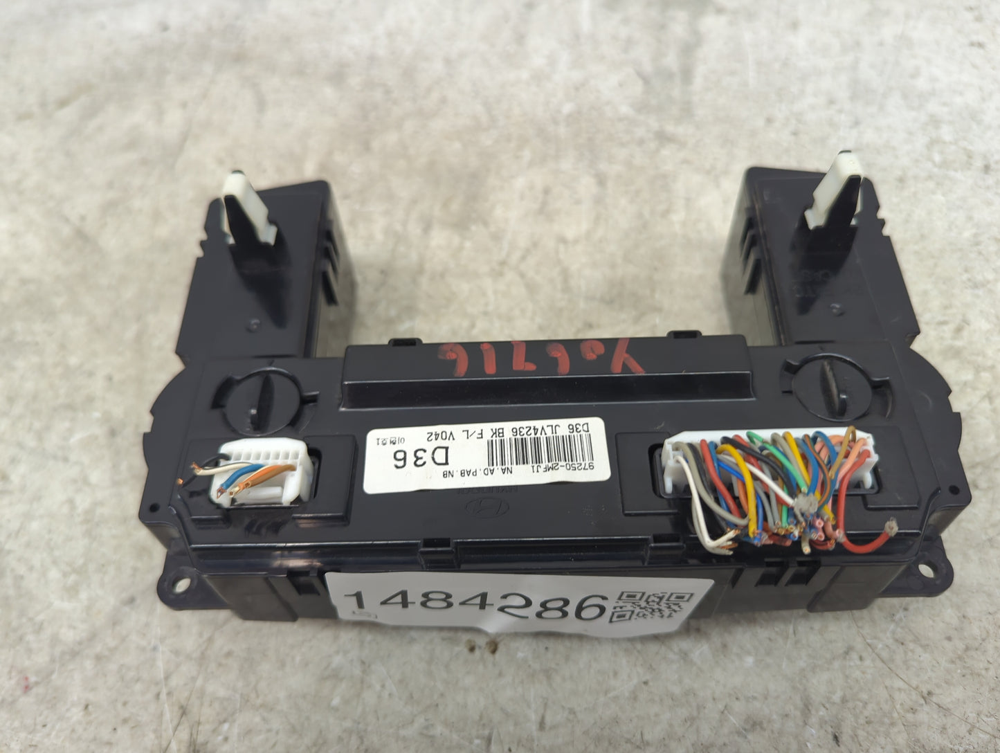 2013-2016 Hyundai Genesis Climate Control Module Temperature AC/Heater Replacement P/N:97250-2M FJ1 Fits Fits 2013 2014 2015