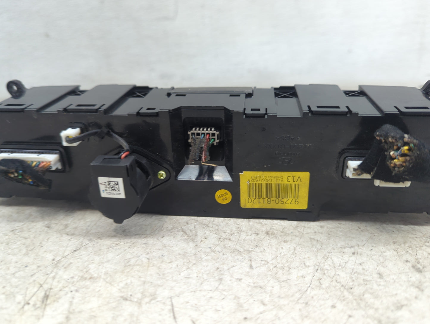 2015-2016 Hyundai Genesis Climate Control Module Temperature AC/Heater Replacement P/N:97250-B1120 Fits Fits 2015 2016 2017